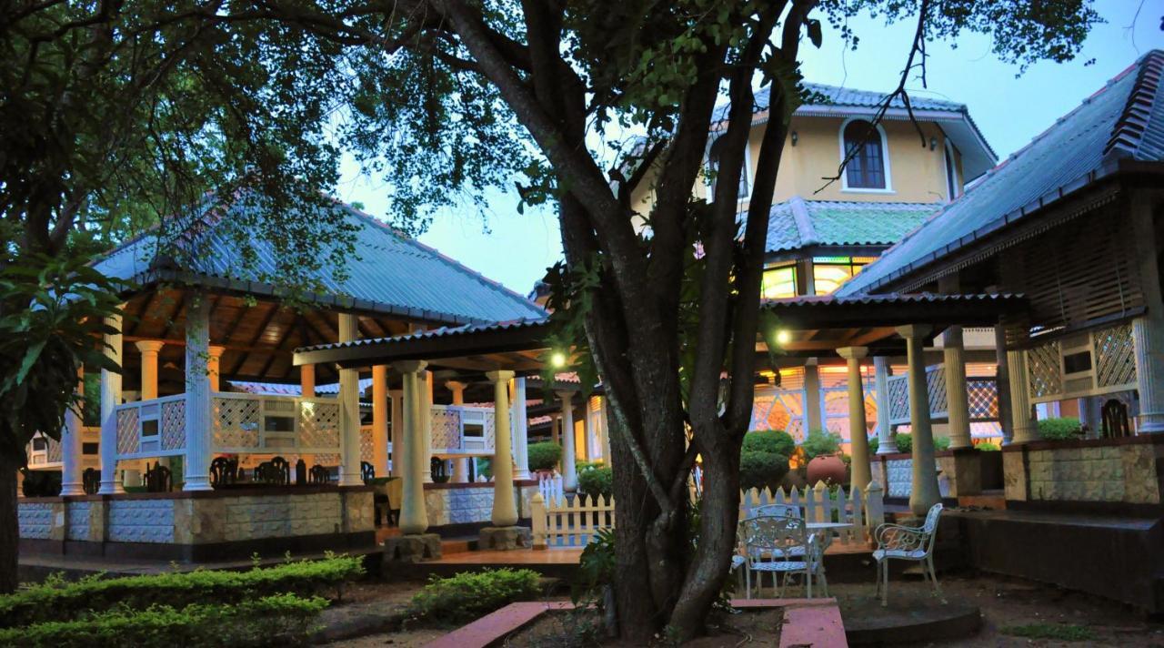 Kodigahawewa Forest Resort ティッサマハーラーマ エクステリア 写真