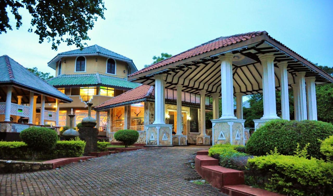 Kodigahawewa Forest Resort ティッサマハーラーマ エクステリア 写真